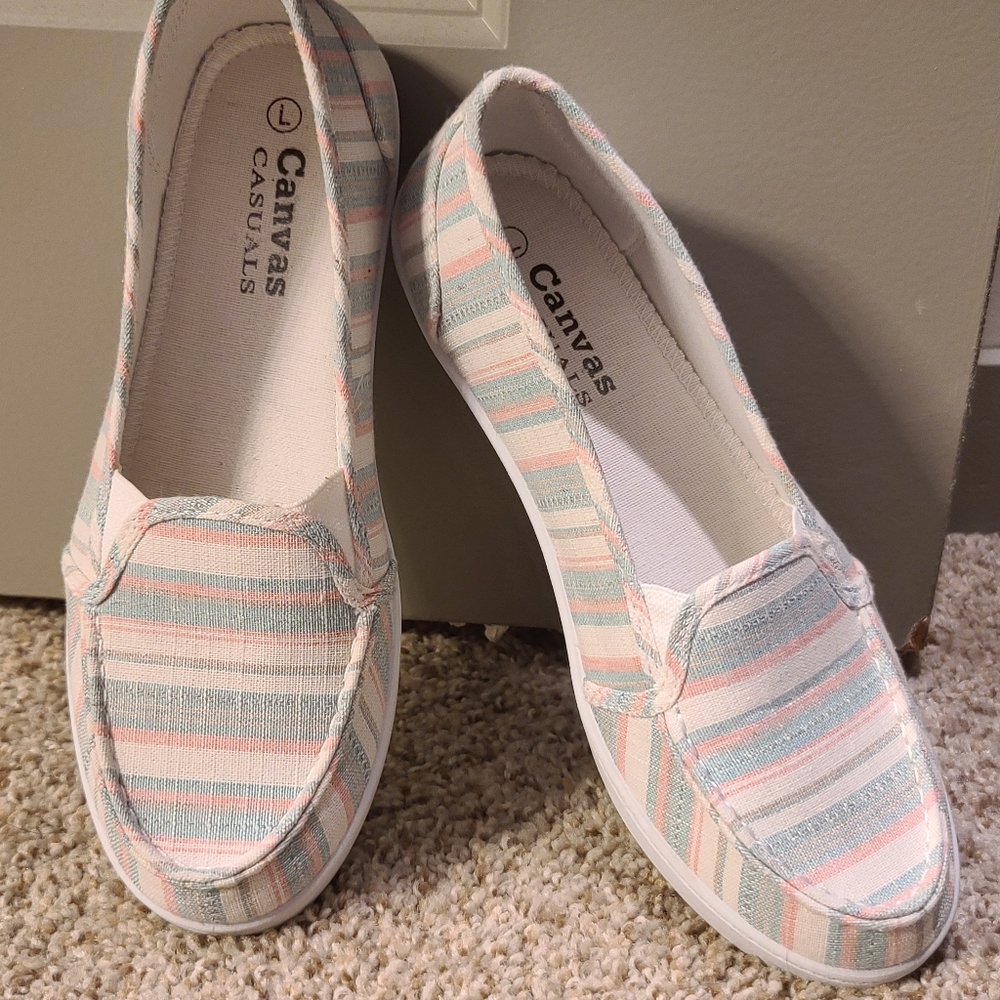 Canvas casual shoes